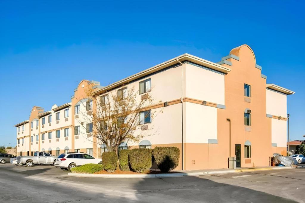 Hotel Comfort & 2*